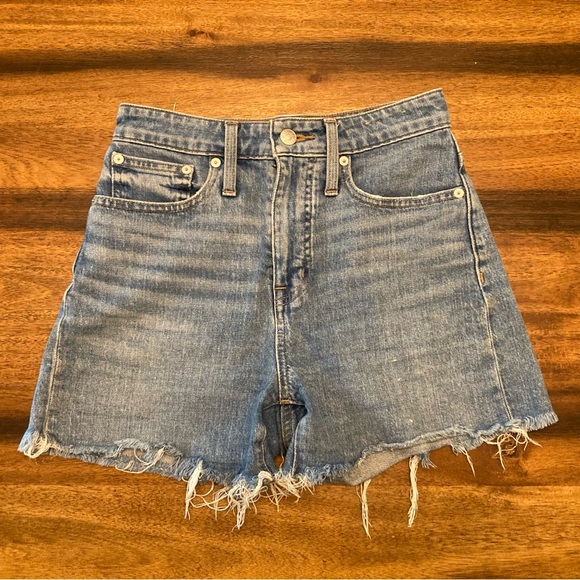 Madewell Curvy High Rise Denim Shorts - Picture 1 of 4